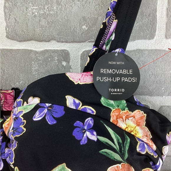 Torrid Vixen Black Floral Peplum Swim Tankini top size 1x - Picture 2 of 5